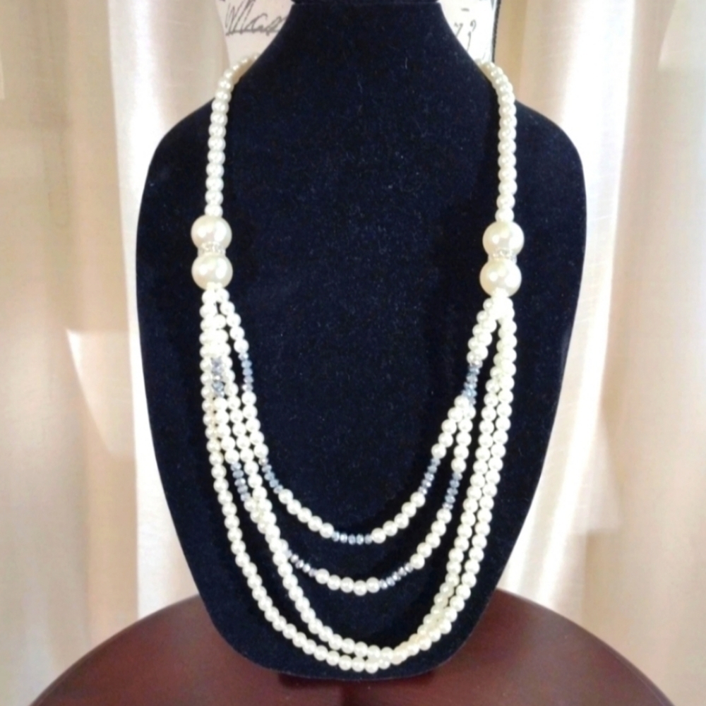 Vintage Fashion Pearl & Beaded Necklace